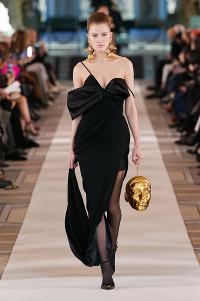 Look 24